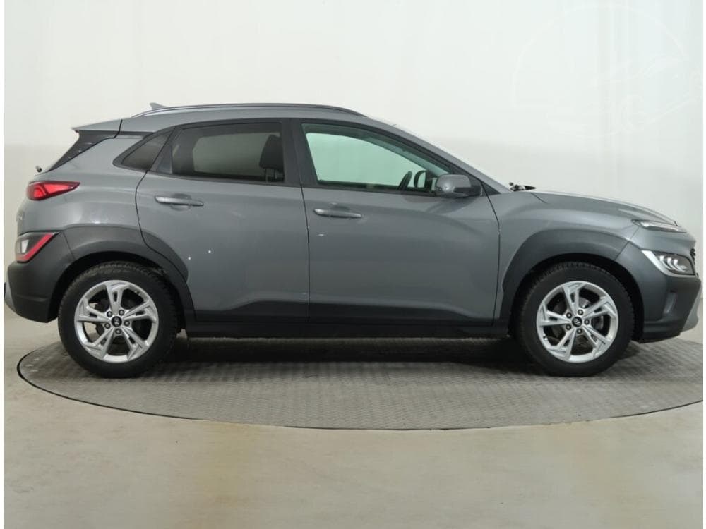 2022 Hyundai Kona - 6