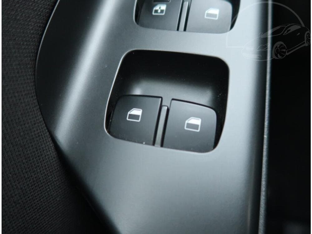 2022 Hyundai Kona - 13