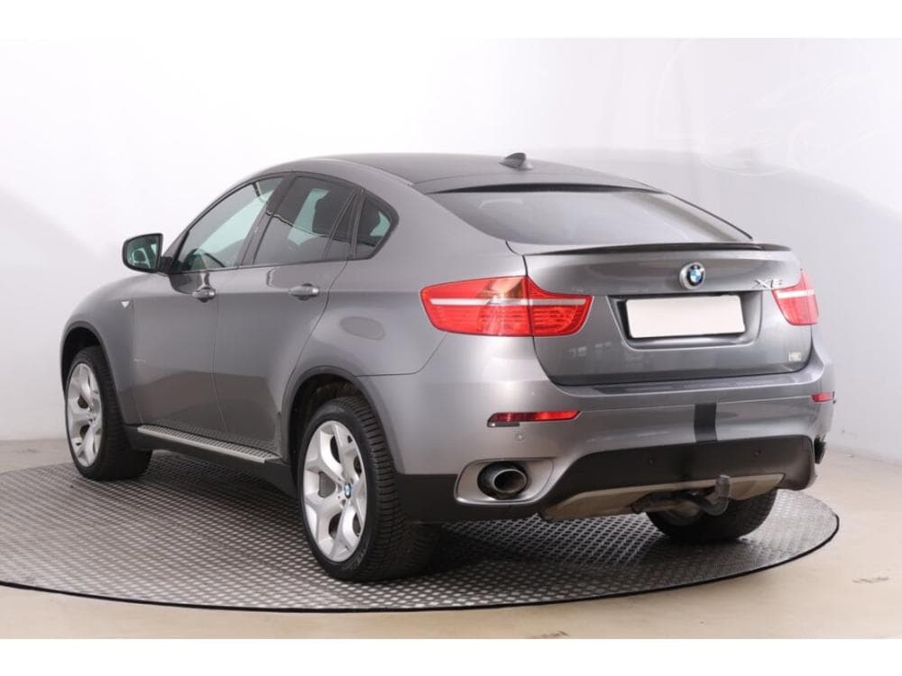 2011 BMW X6 - 10