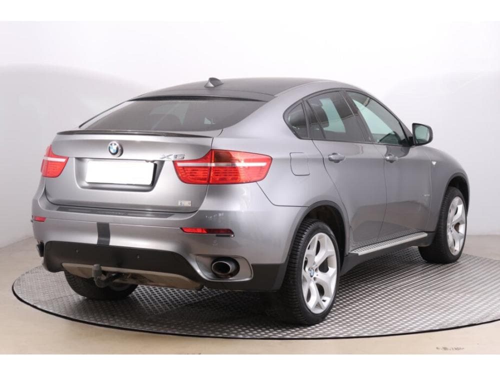 2011 BMW X6 - 13