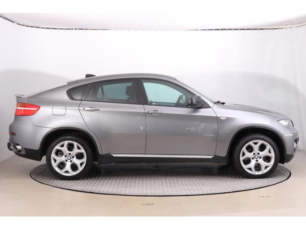 2011 BMW X6 - 16