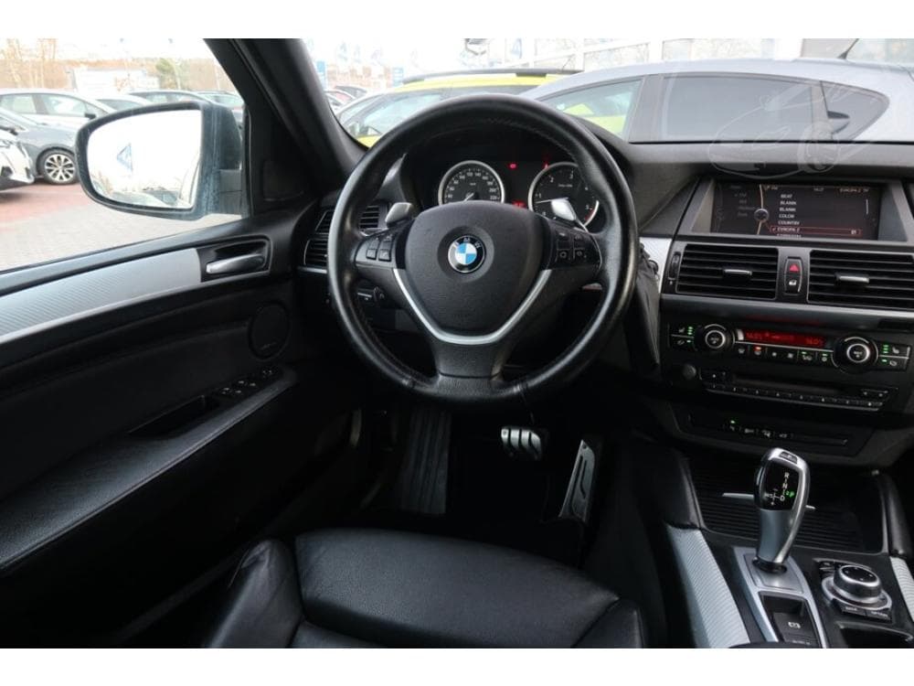 2011 BMW X6 - 19
