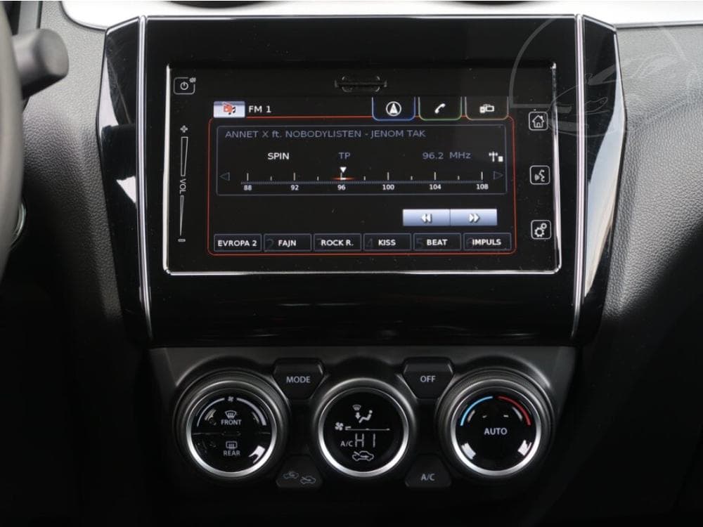 2022 Suzuki Swift - 12