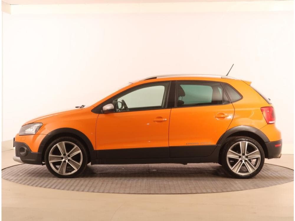 2011 Volkswagen Polo - 3