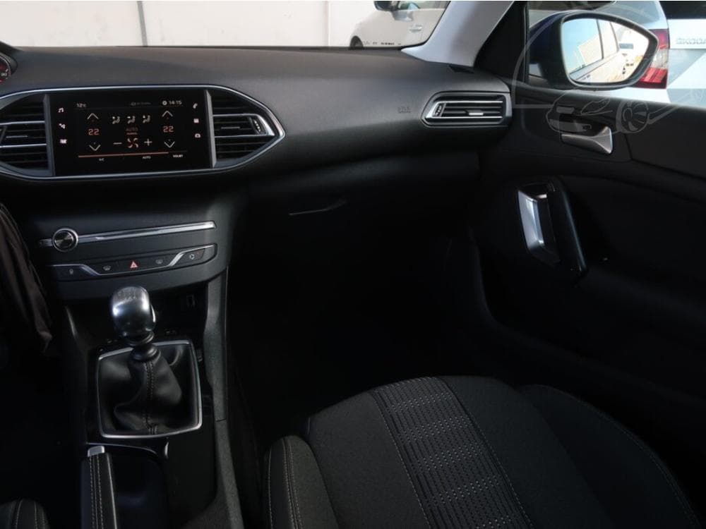 2018 Peugeot 308 - 8