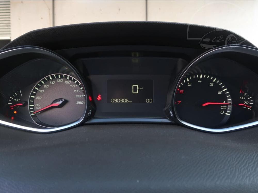 2018 Peugeot 308 - 11