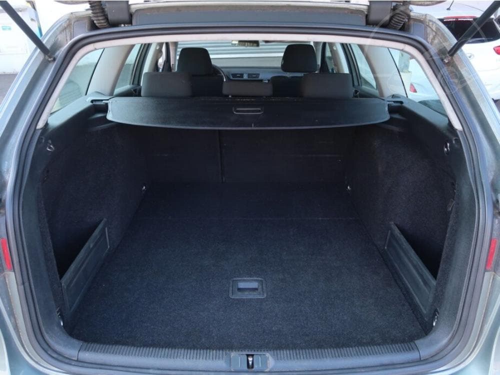 2009 Volkswagen PASSAT - 13