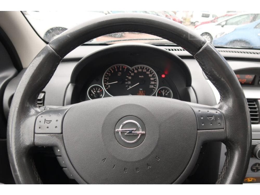 2005 Opel Corsa - 25