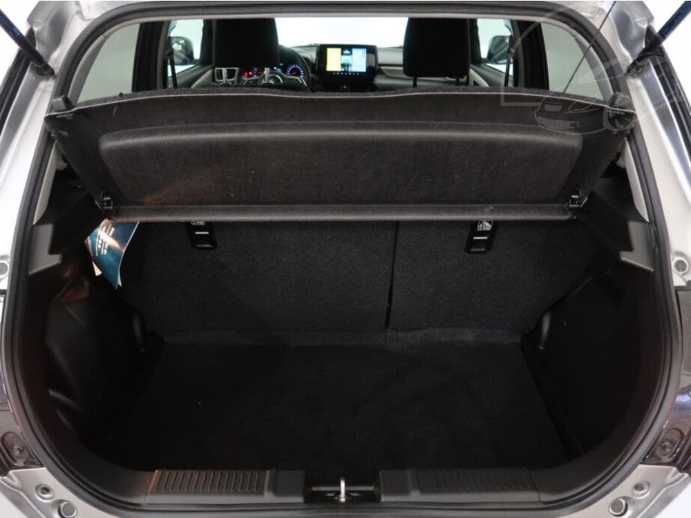 2025 Suzuki SWIFT - 25