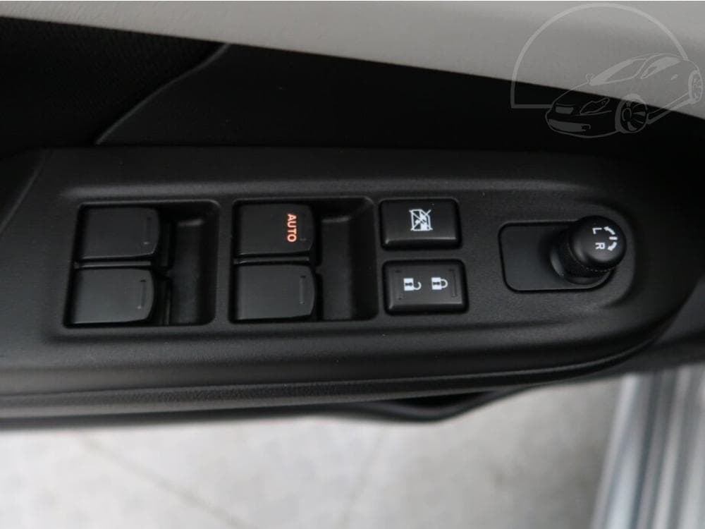 2025 Suzuki SWIFT - 29