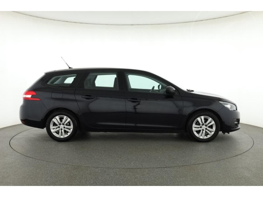 2020 Peugeot 308 - 21