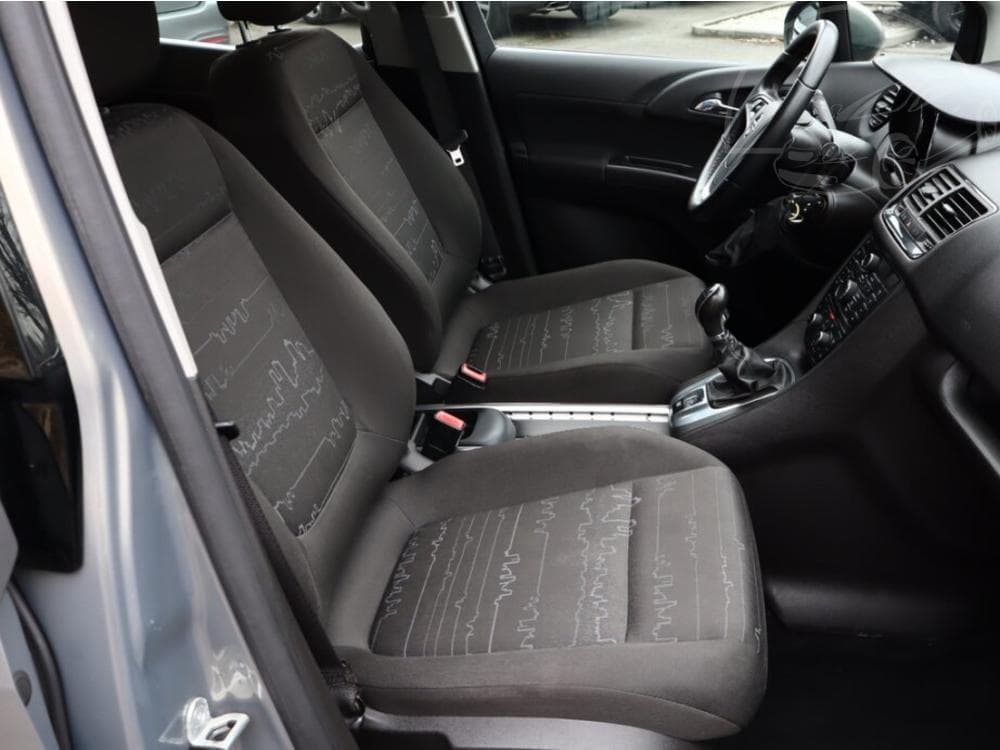2010 Opel MERIVA - 25