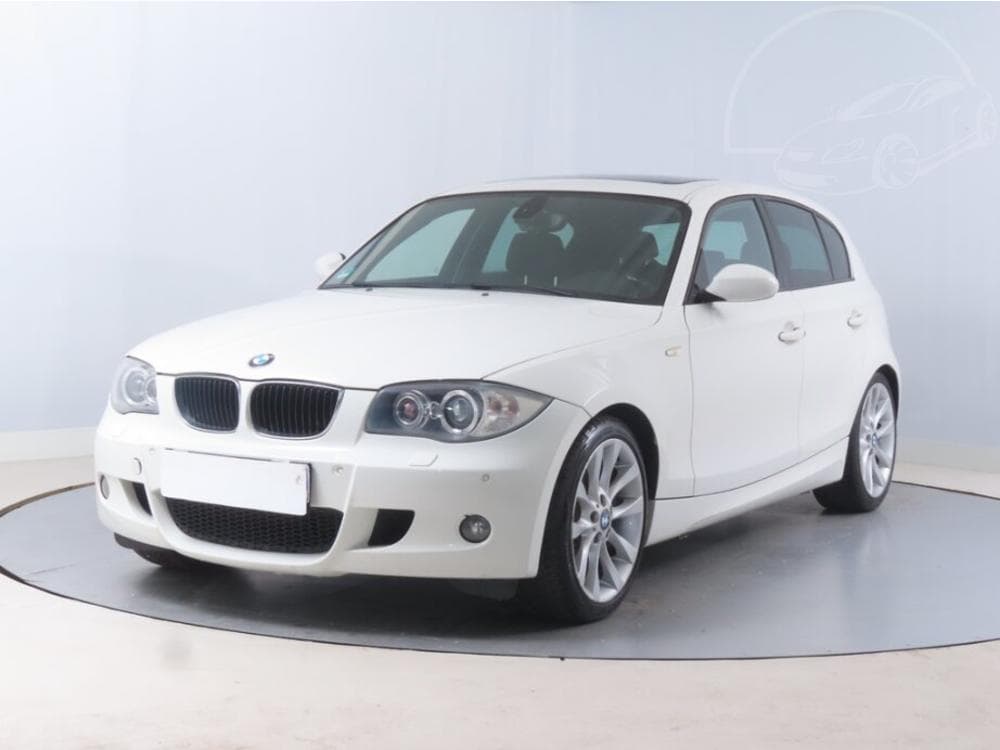 2009 BMW 1-SERIES - 5