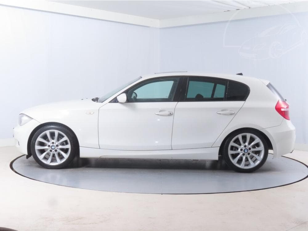 2009 BMW 1-SERIES - 9