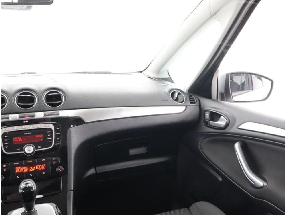 2012 Ford S-MAX - 29