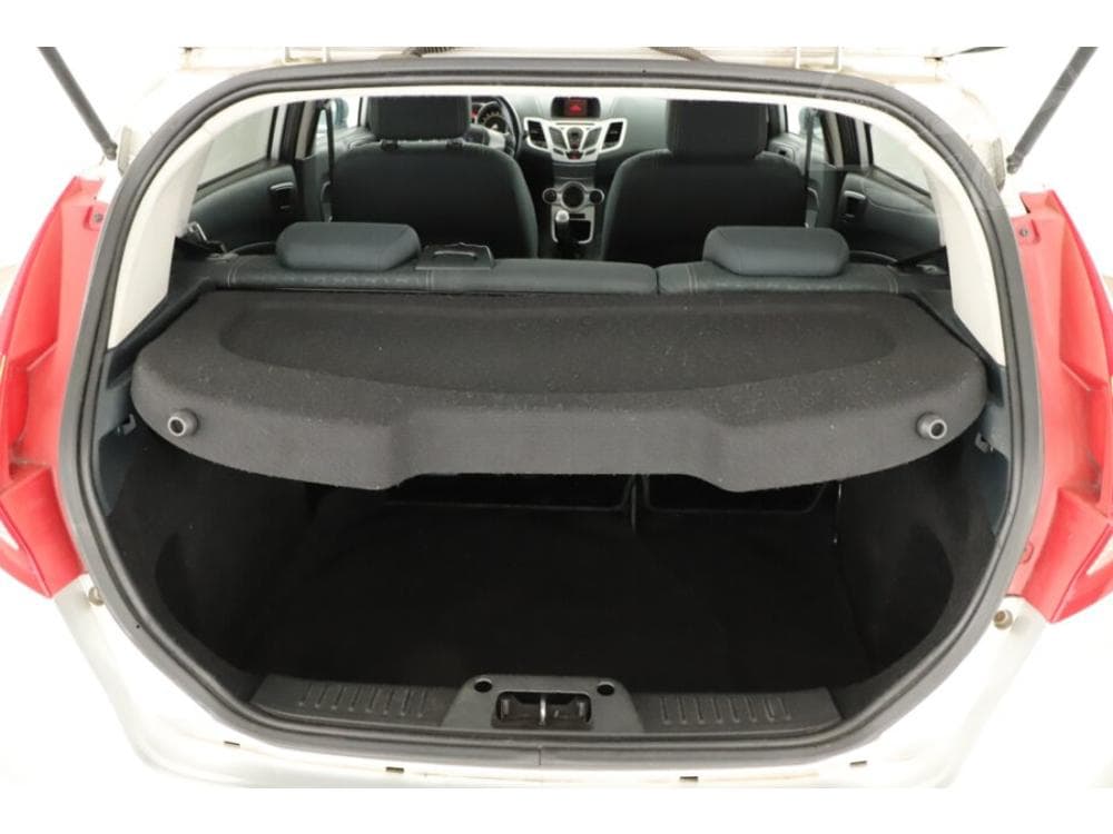 2009 Ford FIESTA - 10
