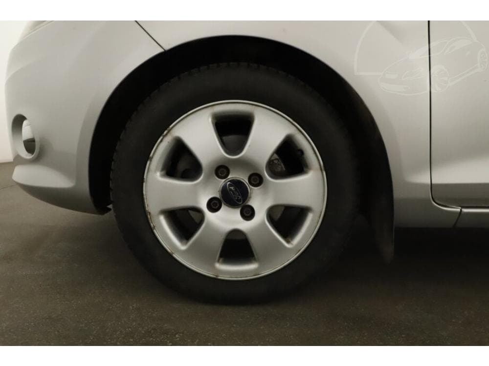 2009 Ford FIESTA - 11