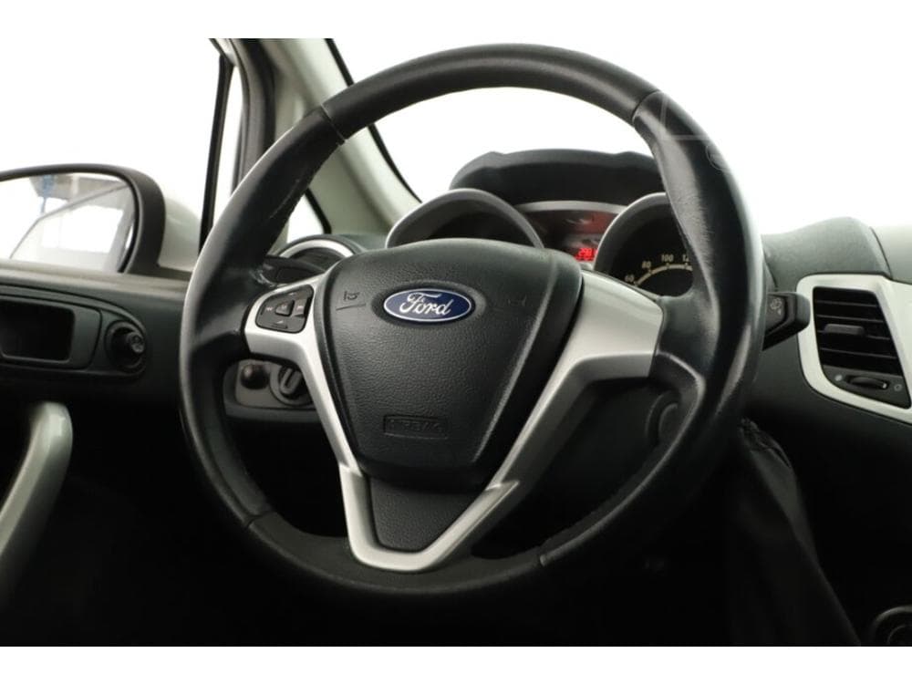 2009 Ford FIESTA - 12