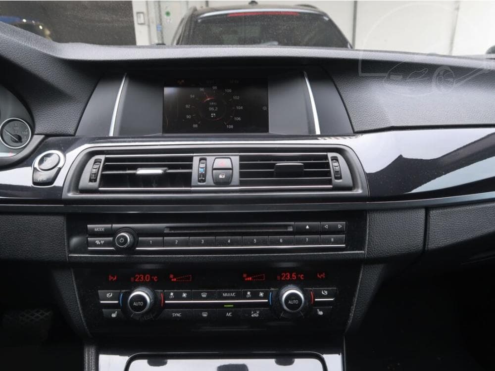 2015 BMW 5-SERIES - 12