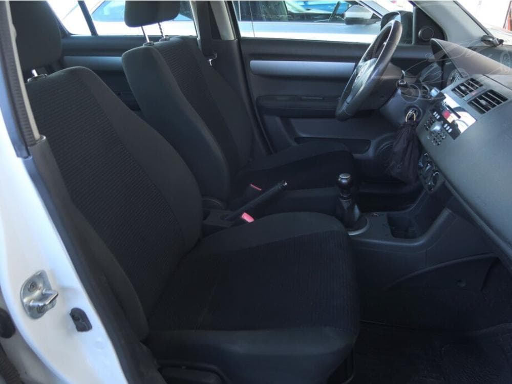 2009 Suzuki SWIFT - 25