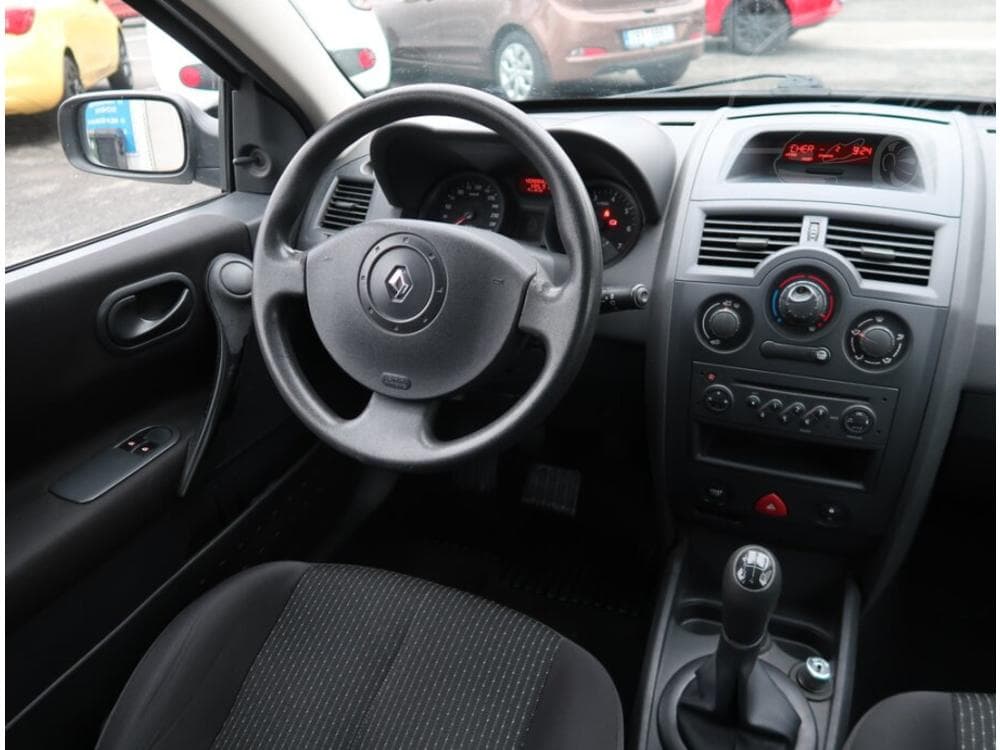 2005 Renault MEGANE - 7
