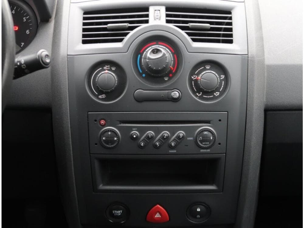 2005 Renault MEGANE - 12