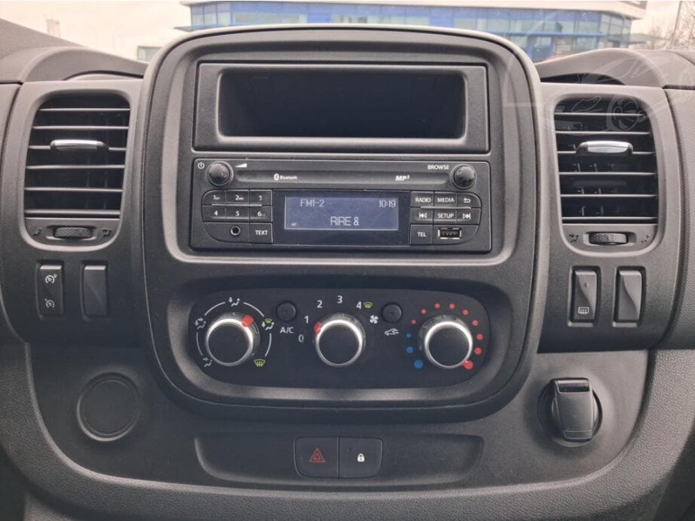 2020 Renault TRAFIC - 25