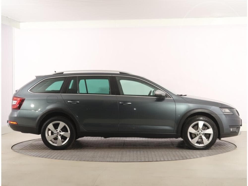 2019 Škoda OCTAVIA - 16