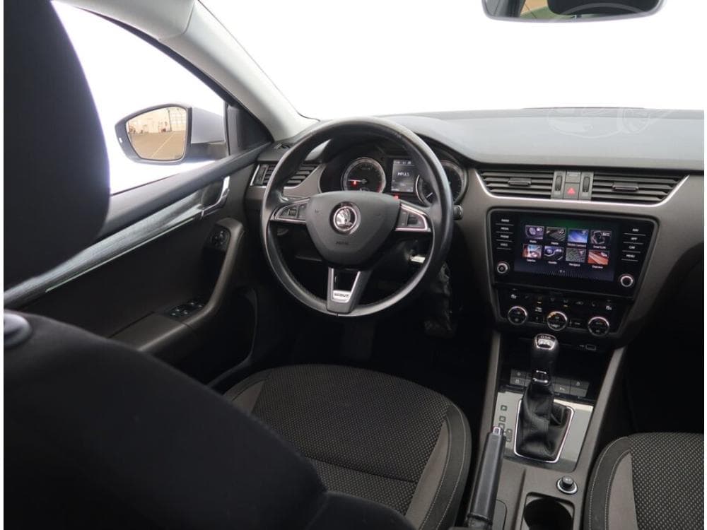 2019 Škoda OCTAVIA - 19