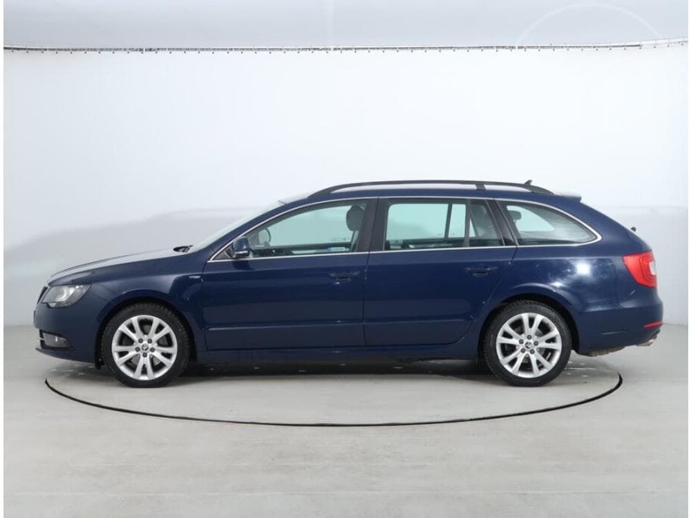 2014 Škoda SUPERB - 9