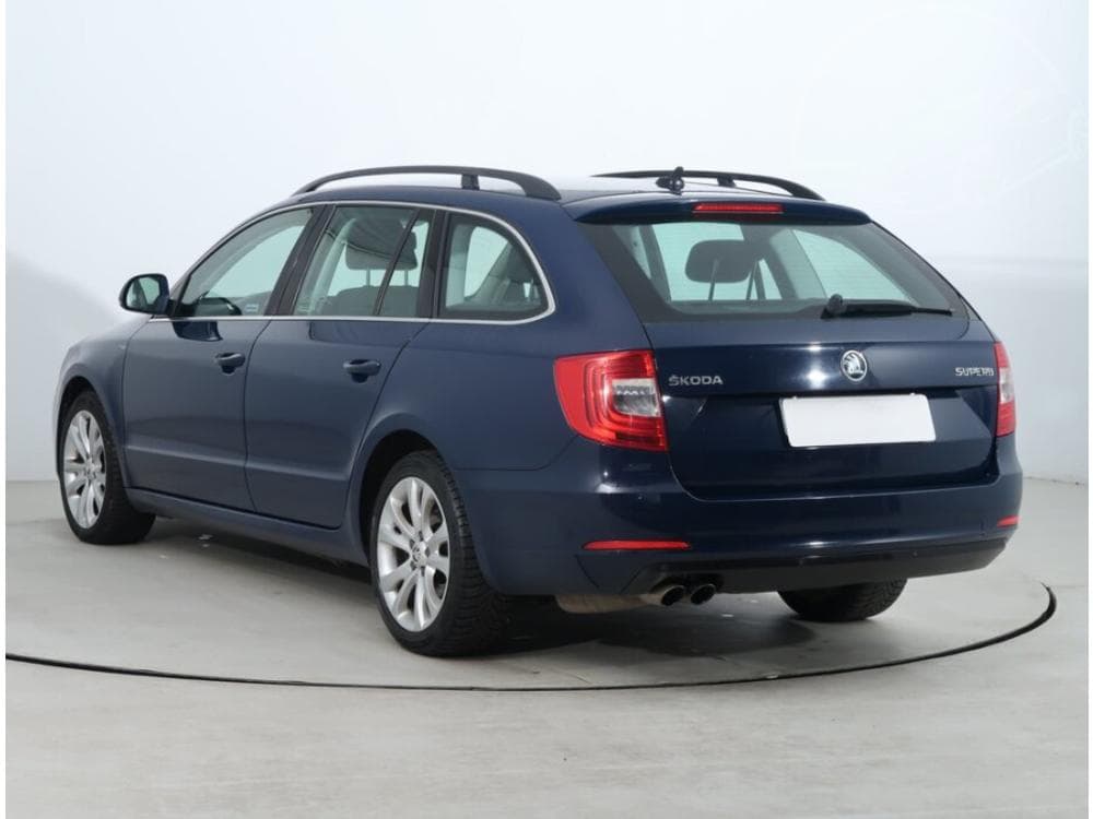 2014 Škoda SUPERB - 13