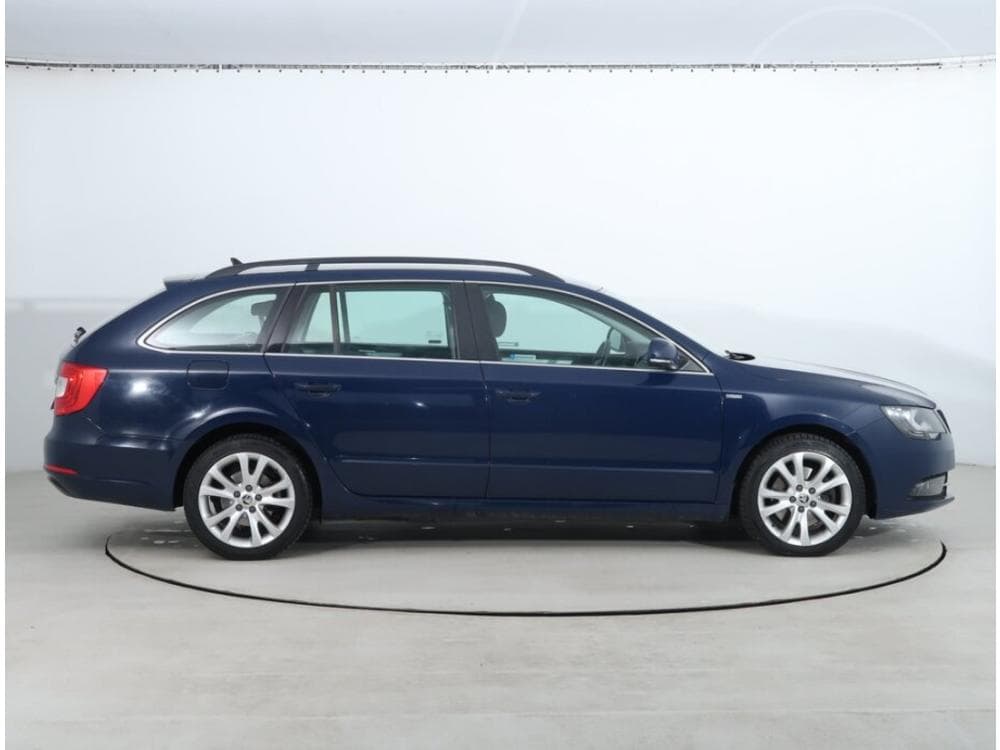 2014 Škoda SUPERB - 21