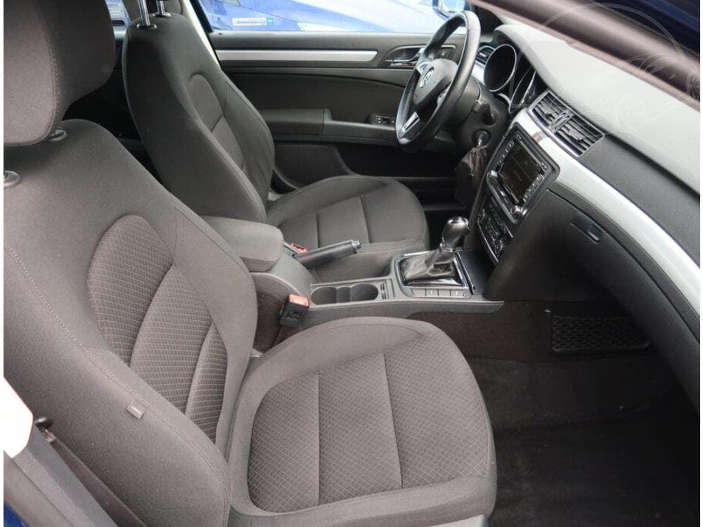 2014 Škoda SUPERB - 33