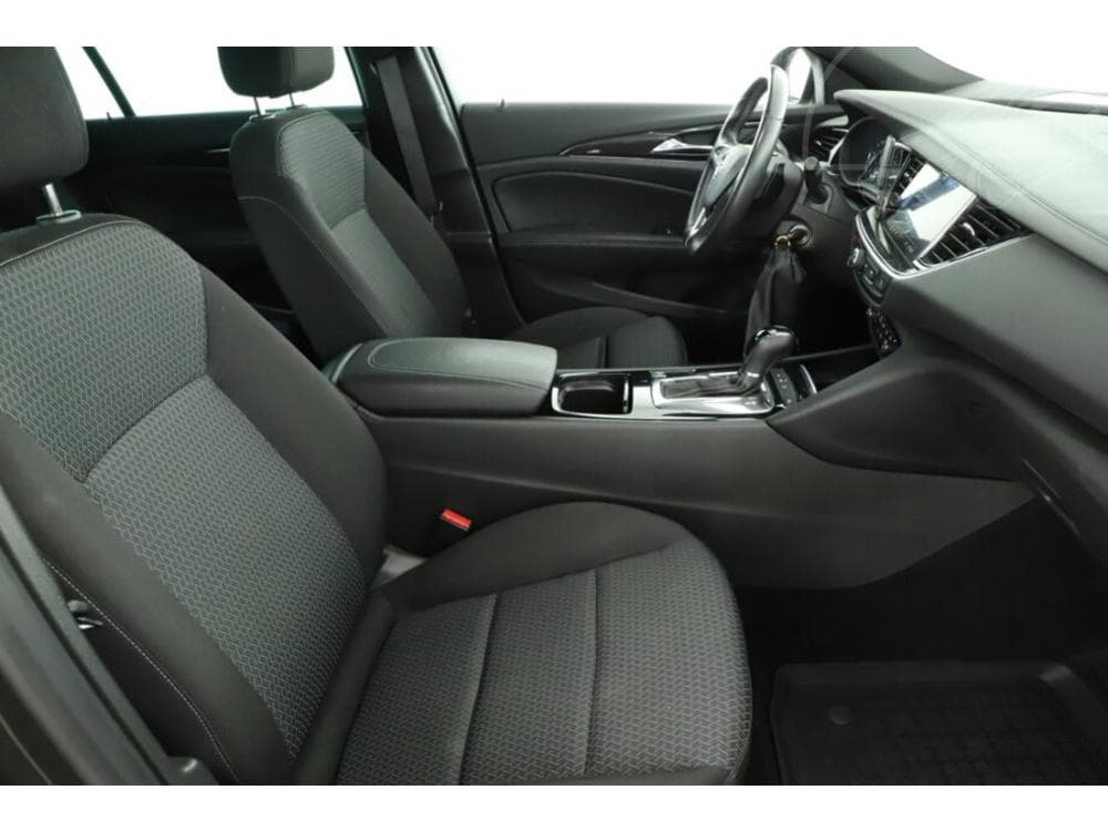 2021 Opel INSIGNIA - 25