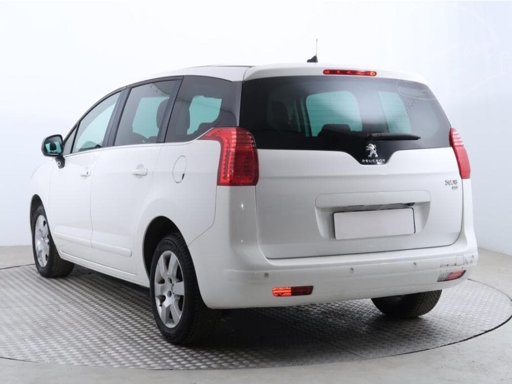 2014 Peugeot 5008 - 13
