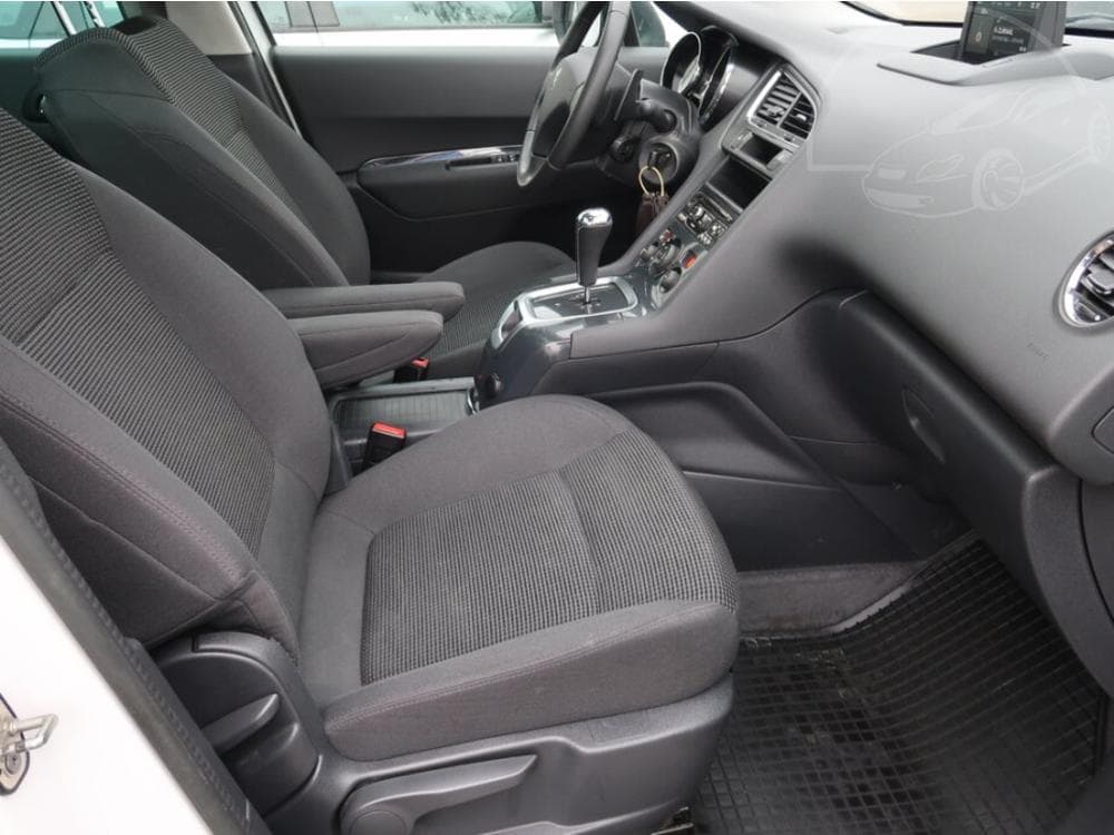 2014 Peugeot 5008 - 33