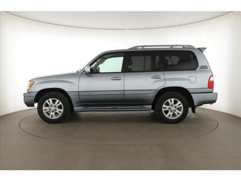 2004 Lexus LX - 7