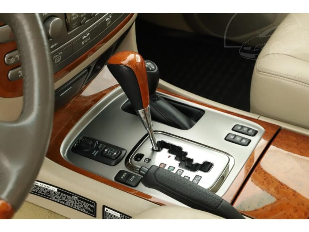 2004 Lexus LX - 28