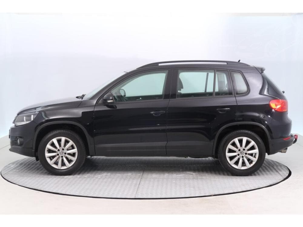 2012 Volkswagen TIGUAN - 5