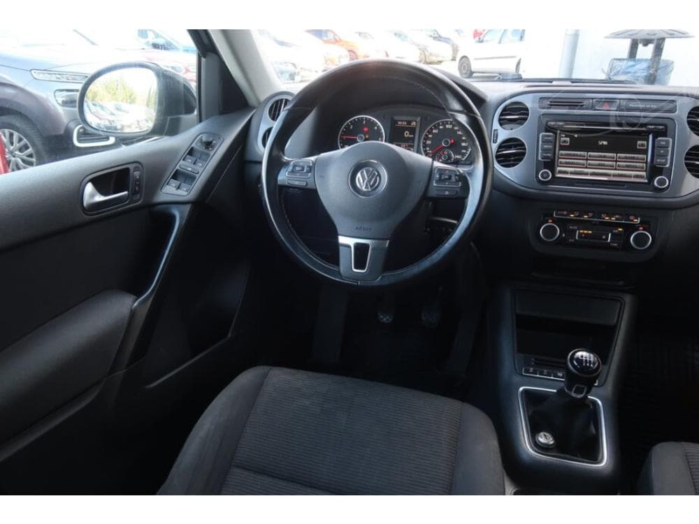 2012 Volkswagen TIGUAN - 13