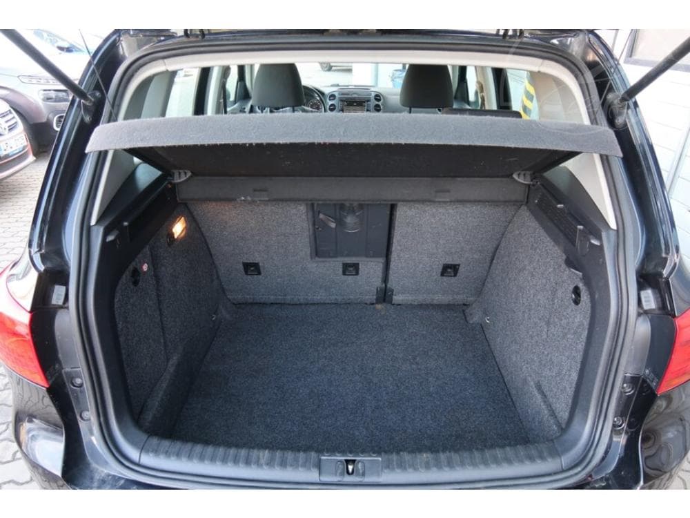2012 Volkswagen TIGUAN - 25
