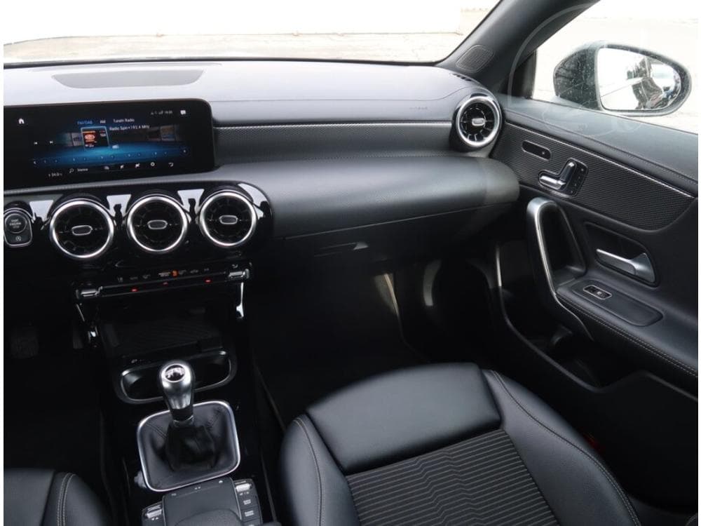 2021 Mercedes-Benz CLA - 8