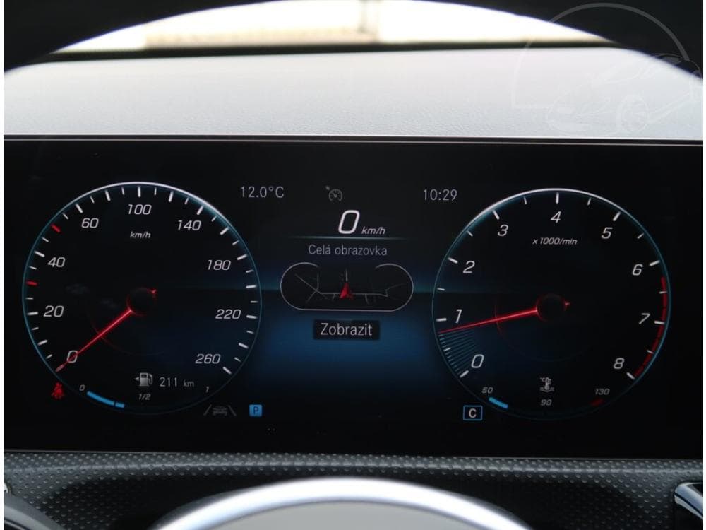 2021 Mercedes-Benz CLA - 11