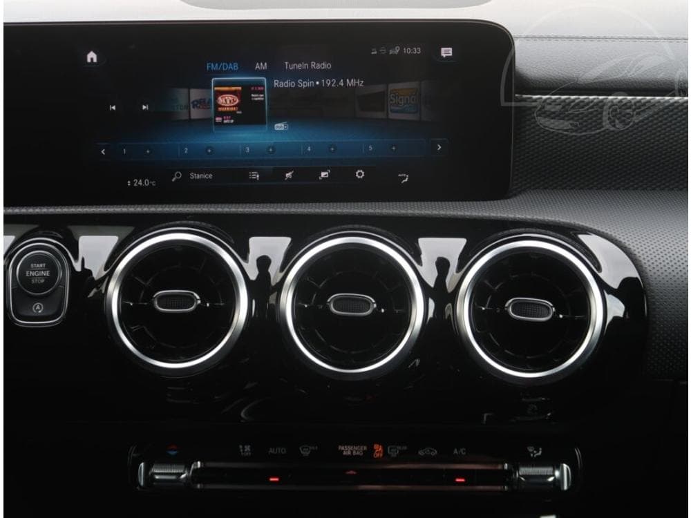 2021 Mercedes-Benz CLA - 12