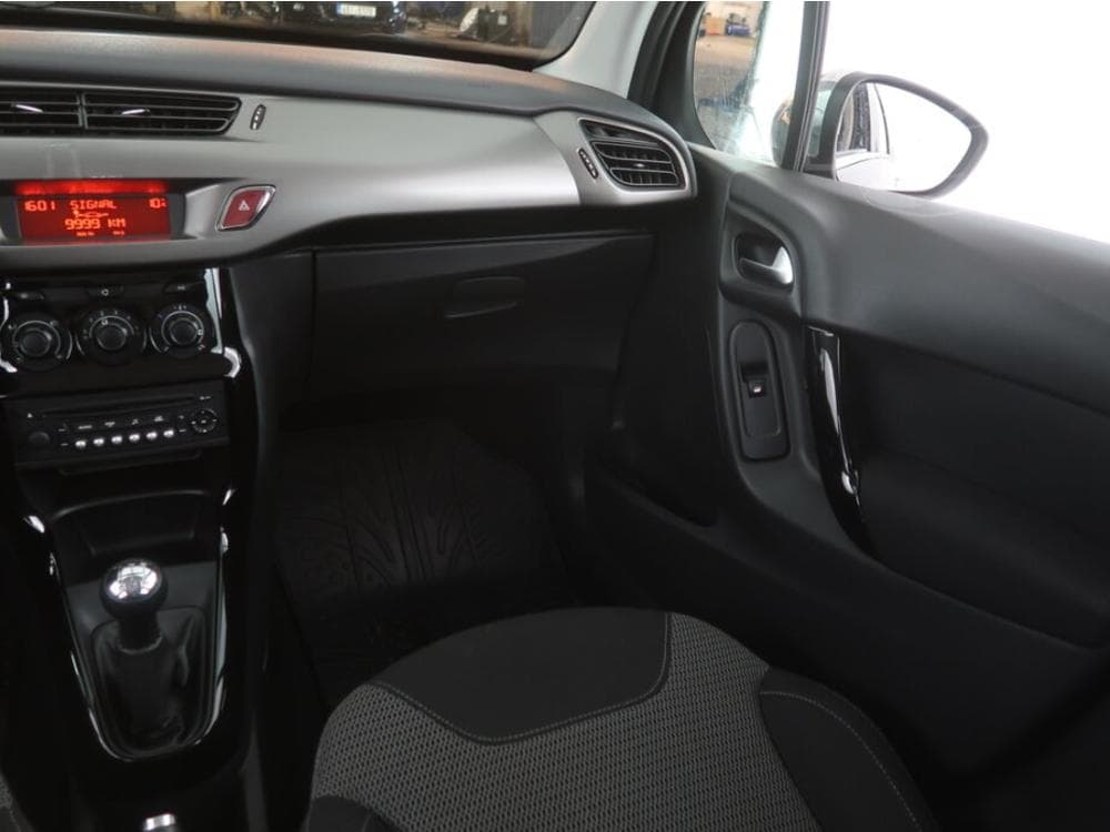 2014 Citroen C3 - 29