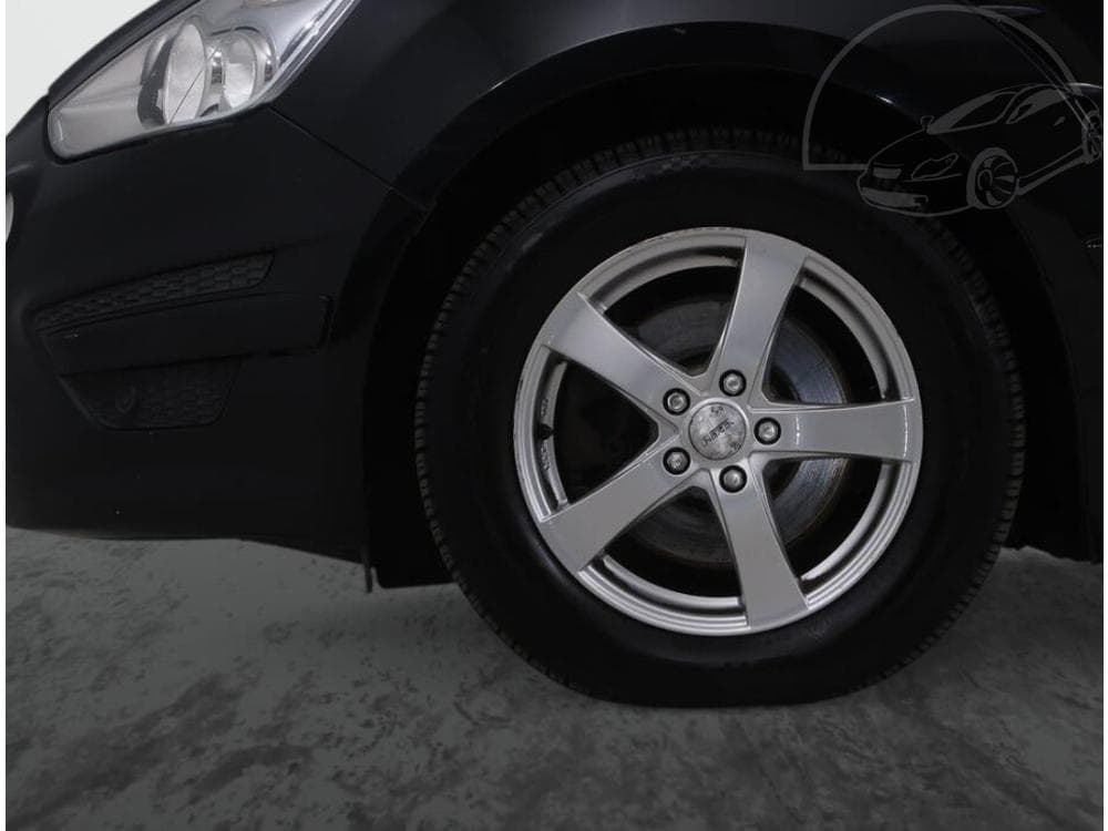 2010 Ford S-MAX - 40