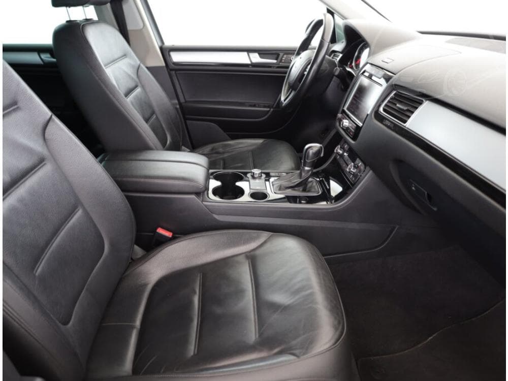 2013 Volkswagen TOUAREG - 7