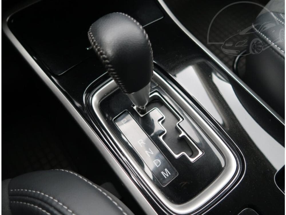 2020 Mitsubishi OUTLANDER - 25
