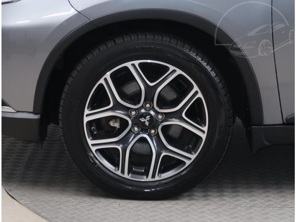 2020 Mitsubishi OUTLANDER - 29