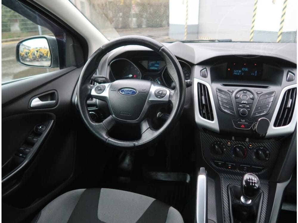 2012 Ford FOCUS - 25
